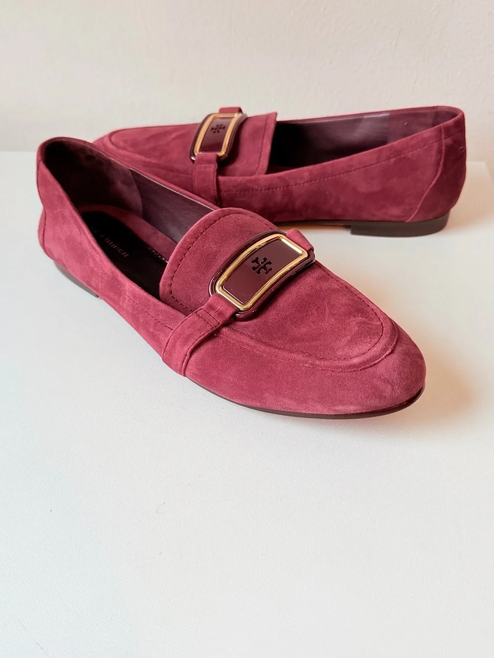 Tory Burch Georgia Suede Loafers Size 8 In Beetle Berry /Gold Hardware